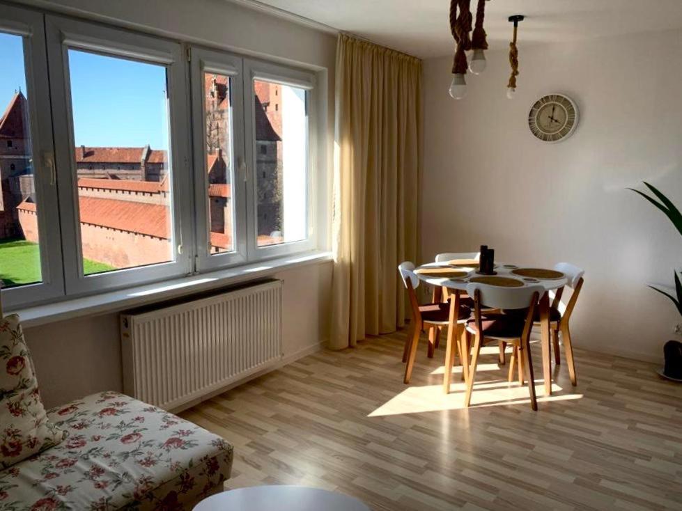 Widok Zamku O Poranku Lejlighed Malbork Eksteriør billede